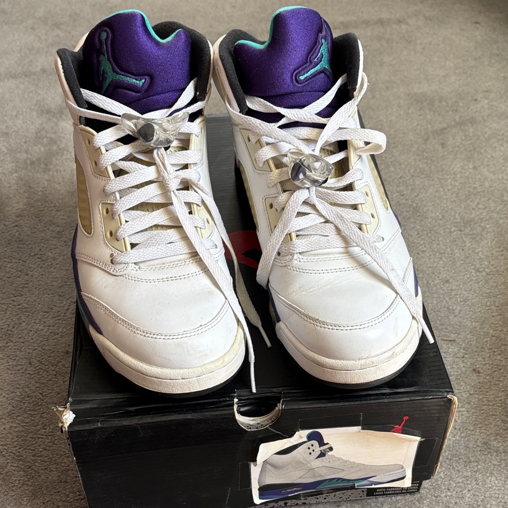 Nike Air Jordan 5 Retro Black and Gray Box